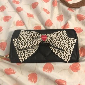 Betsy Johnson Bow wallet